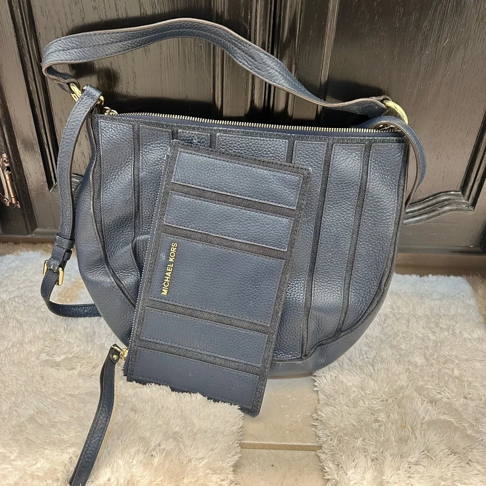 Michael Kors large hobo shoulder bag - Picture 1 of 1